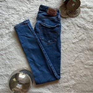 Levi high rise skinny